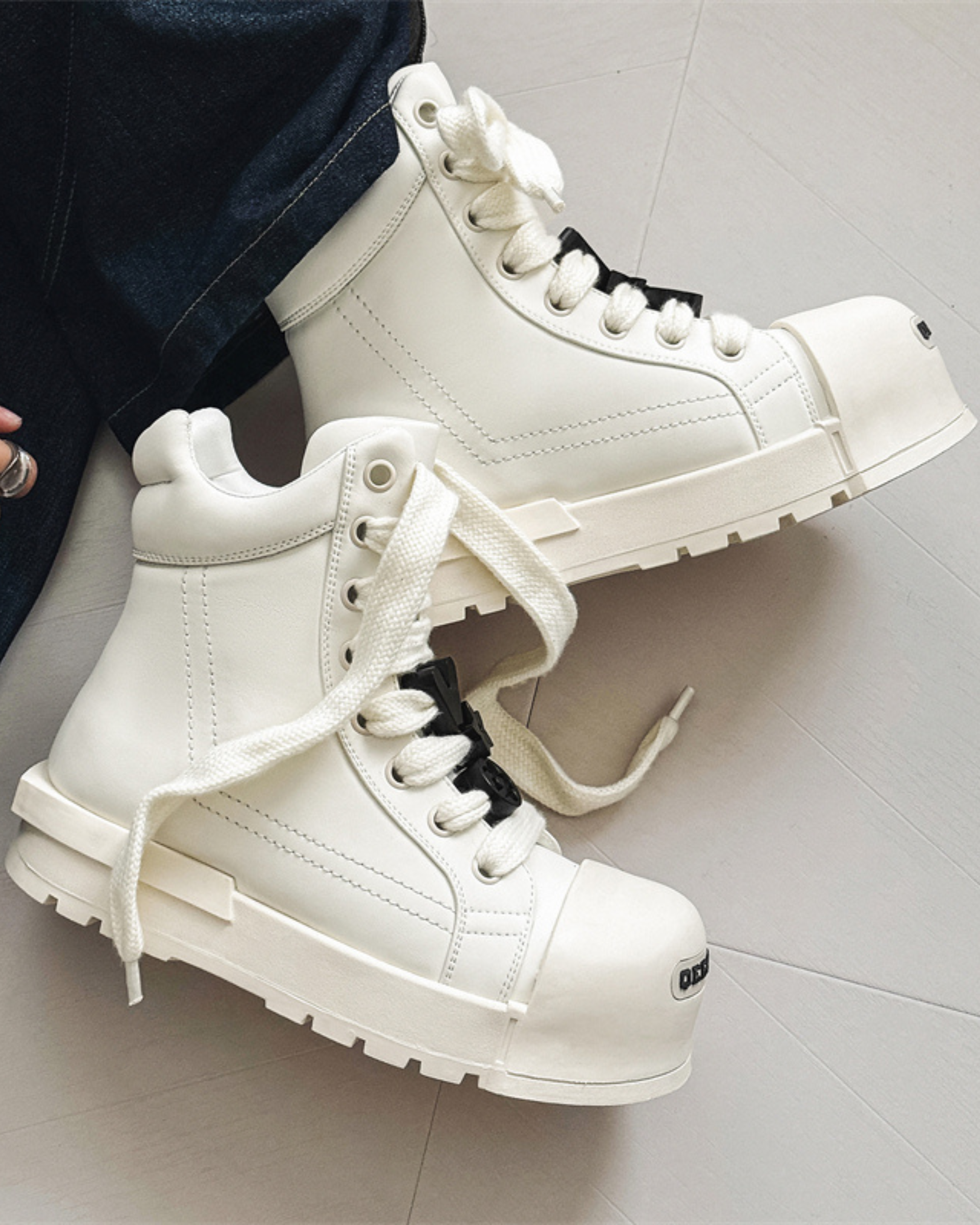 Dig High Top Thick Soled White