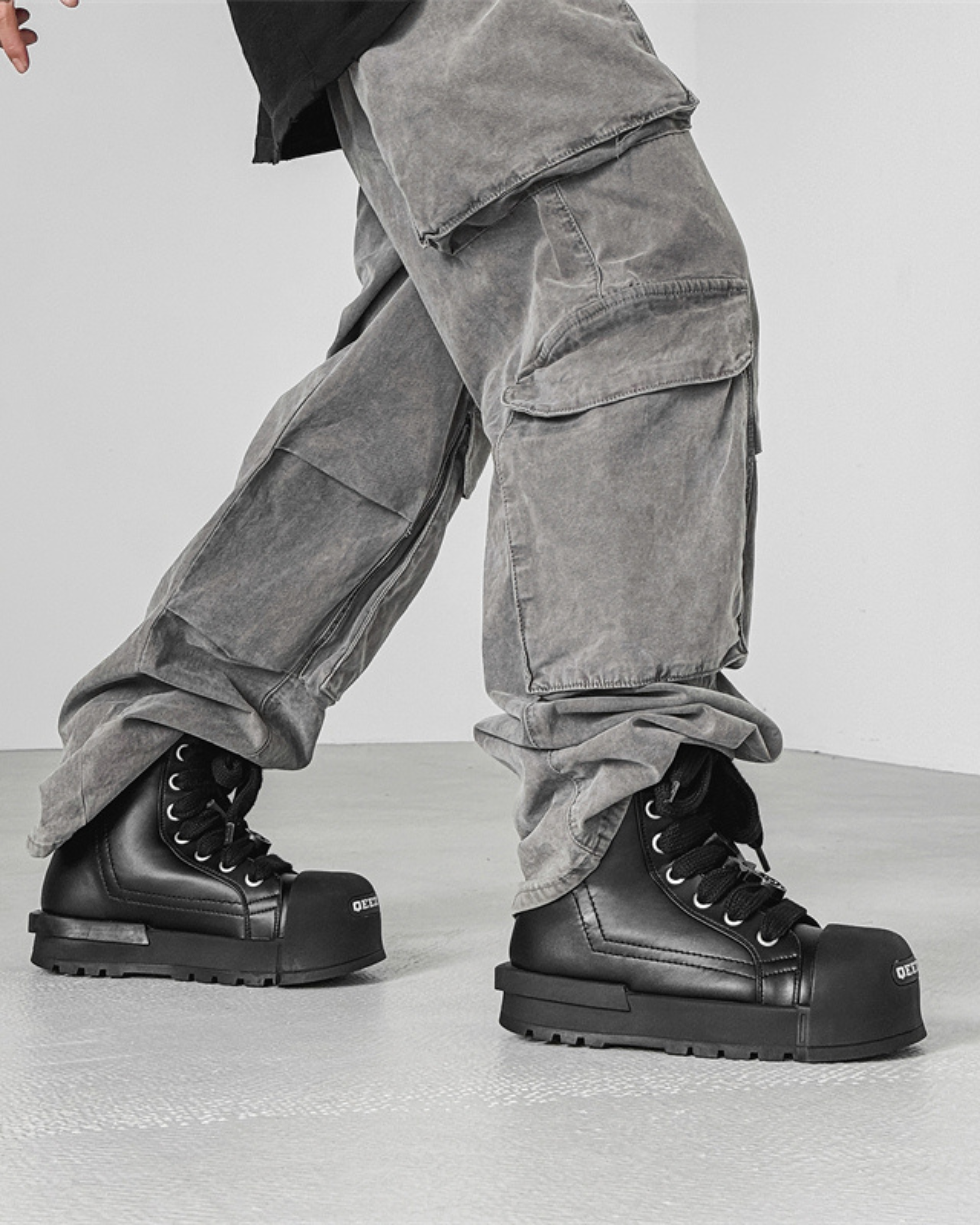 Dig High Top Thick Soled Black